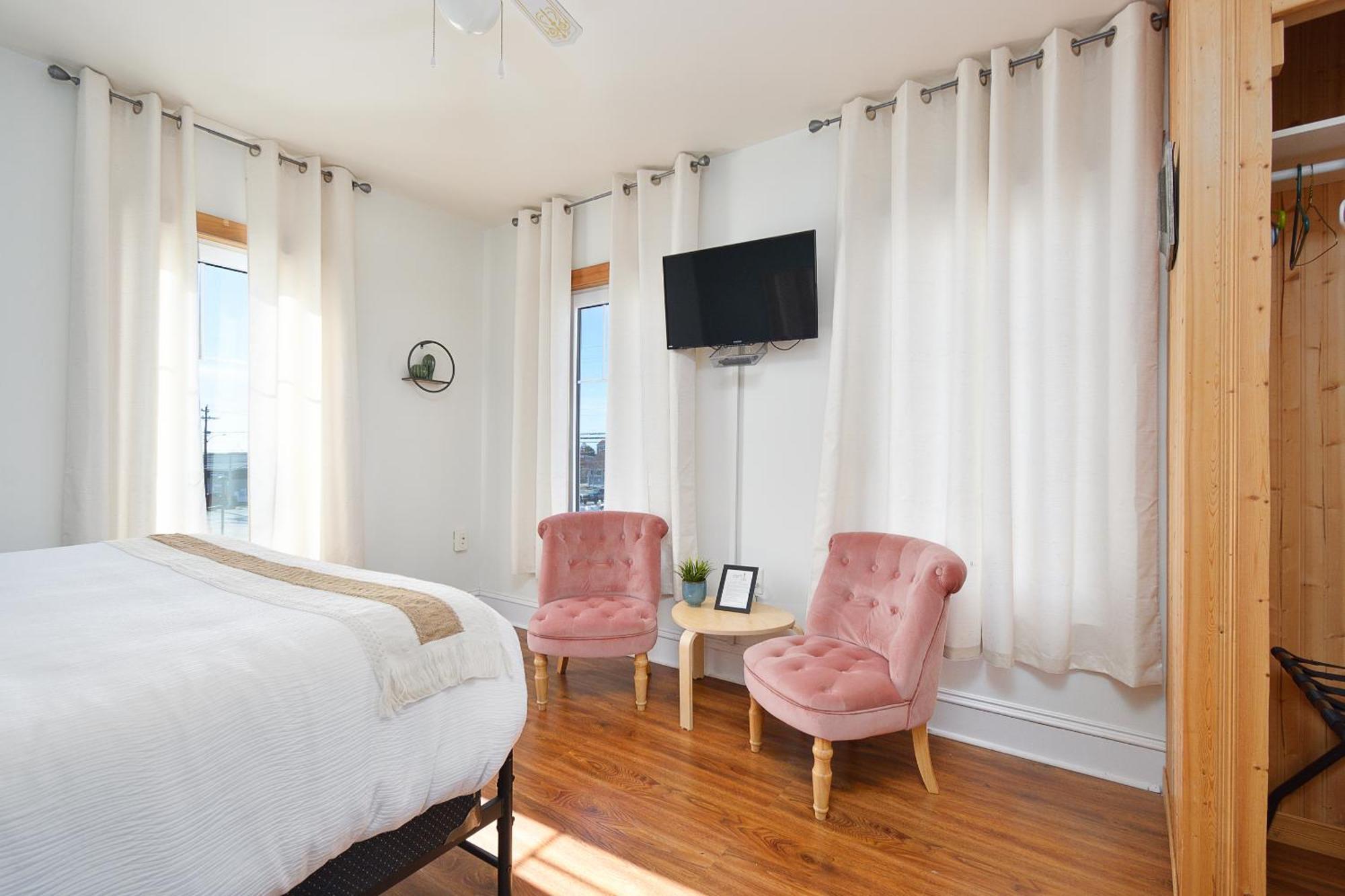 Pepperell Place Inc. Inn St. Peter's