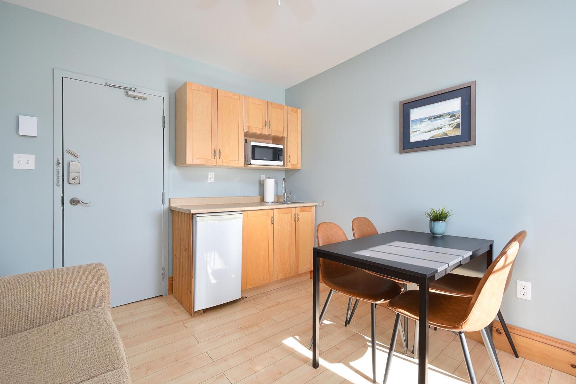 Inn Pepperell Place Inc. *