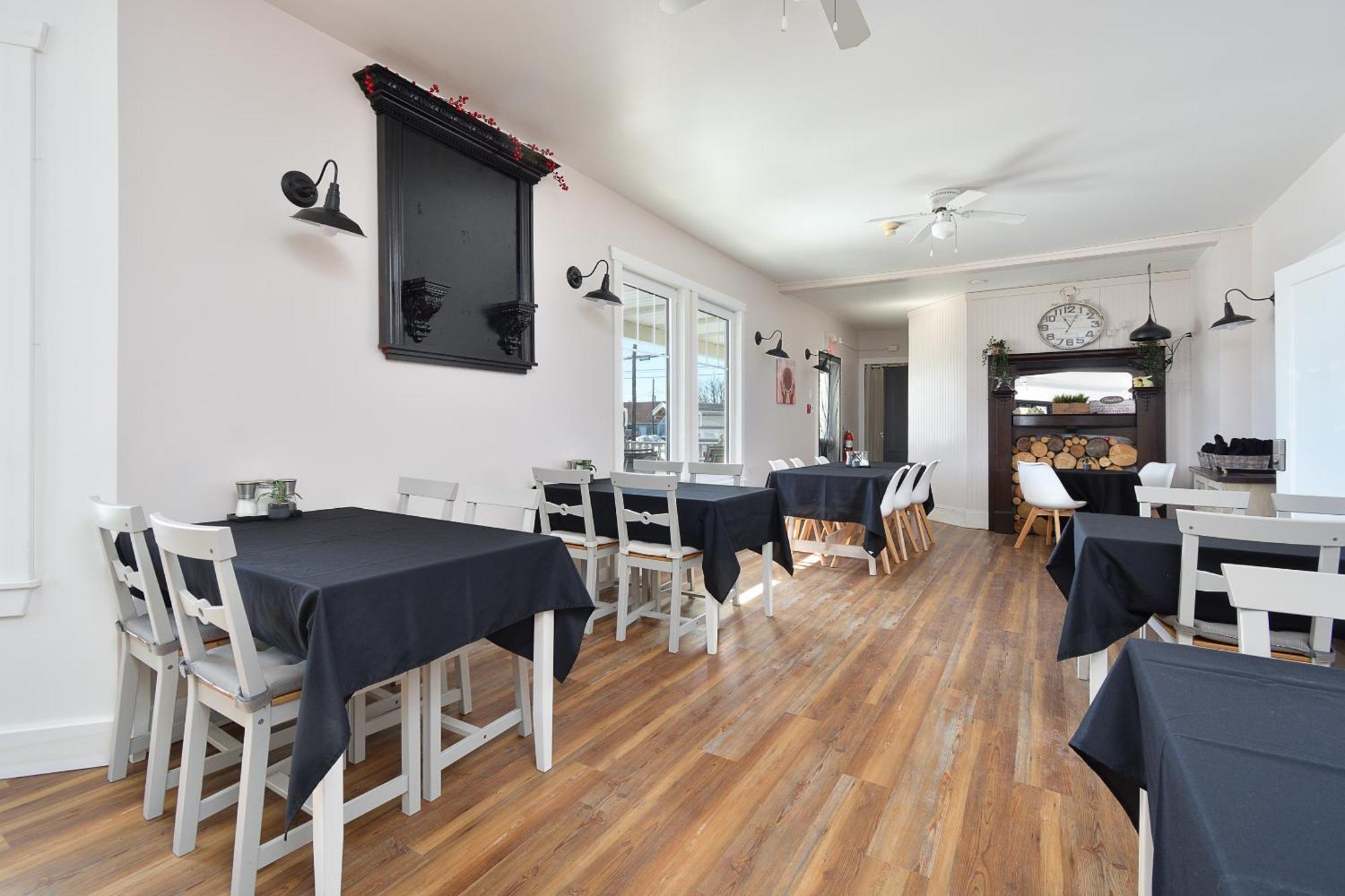 Inn Pepperell Place Inc. St. Peter's